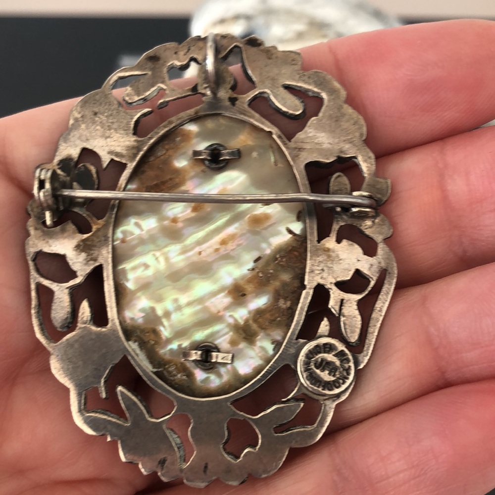 Signed Silver Abalone Brooch - Picture 4 of 11